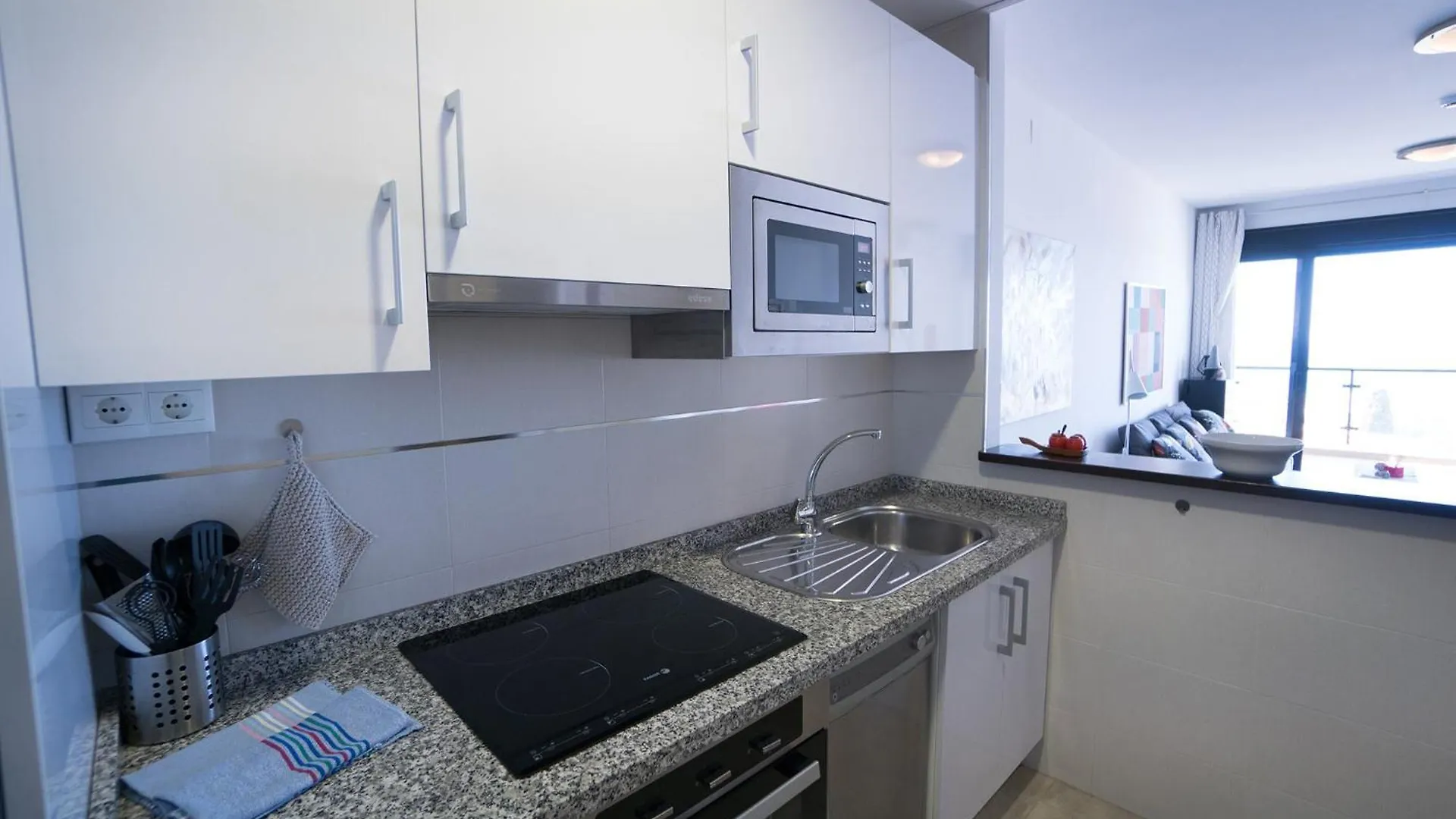 Apartamentos & Spa Torres De San Juan Nerja 0*,